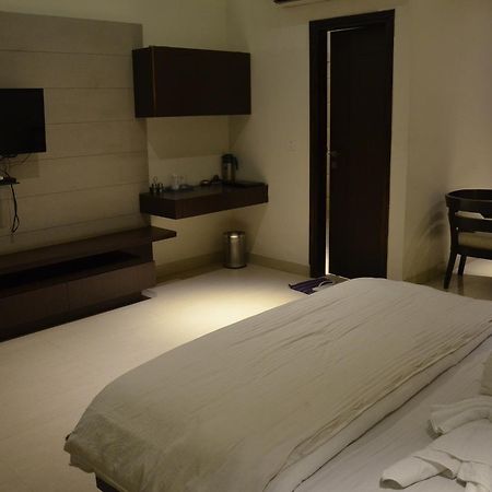 Hotel Aroma Inn Sirsa Εξωτερικό φωτογραφία