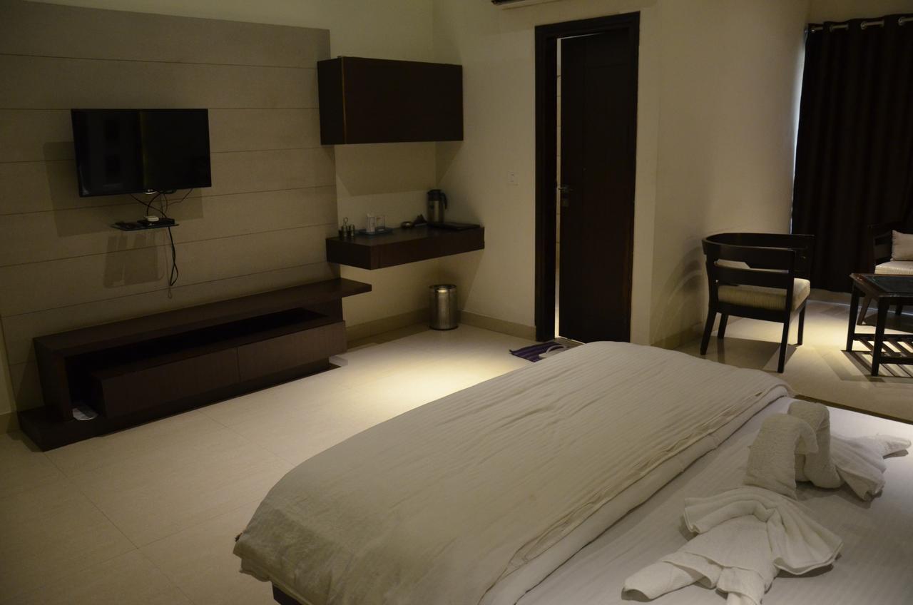Hotel Aroma Inn Sirsa Εξωτερικό φωτογραφία